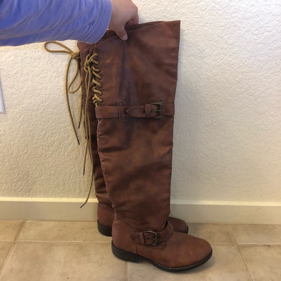 Over the knee boots - Picture 2 of 5